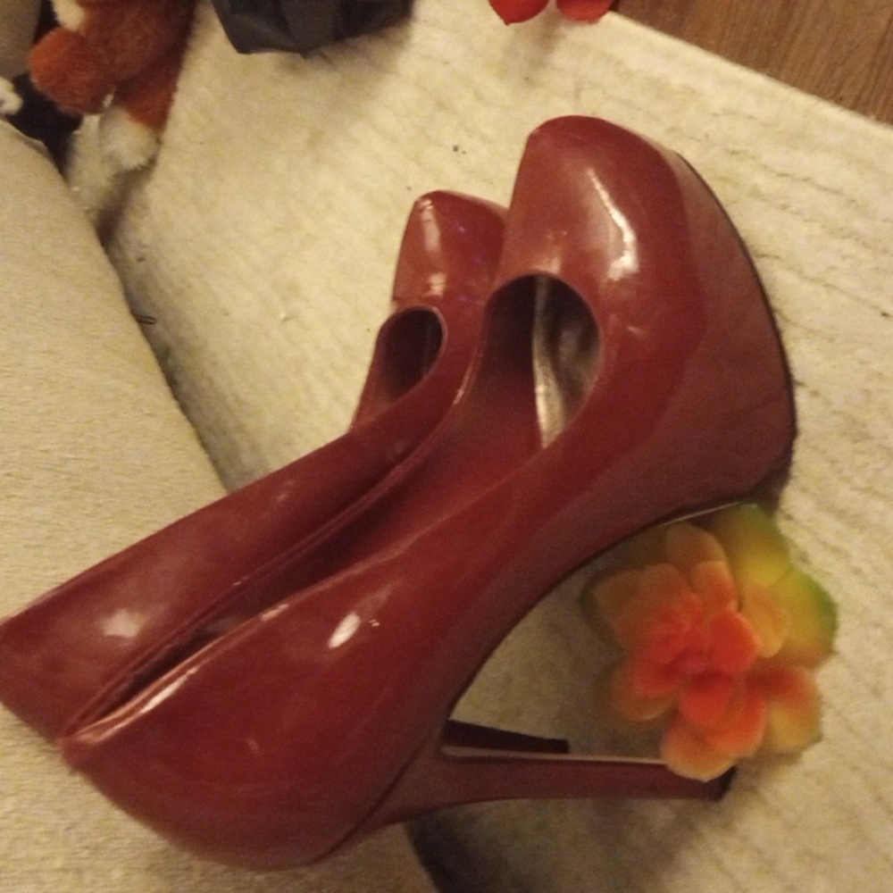 Steve Madden, maroon, Y2K Platform Heels size 7.5 - Picture 2 of 4